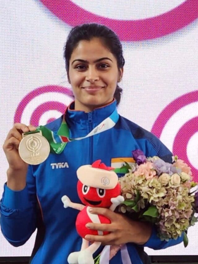 Paris Olympic 2024: मनु भाकर ने रचा इतिहास, १० मीटर एयर पिस्टल में ब्रोंज मैडल के साथ भारत का खोला खाता